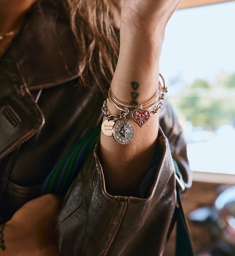 Point the Way Charm - Image 5