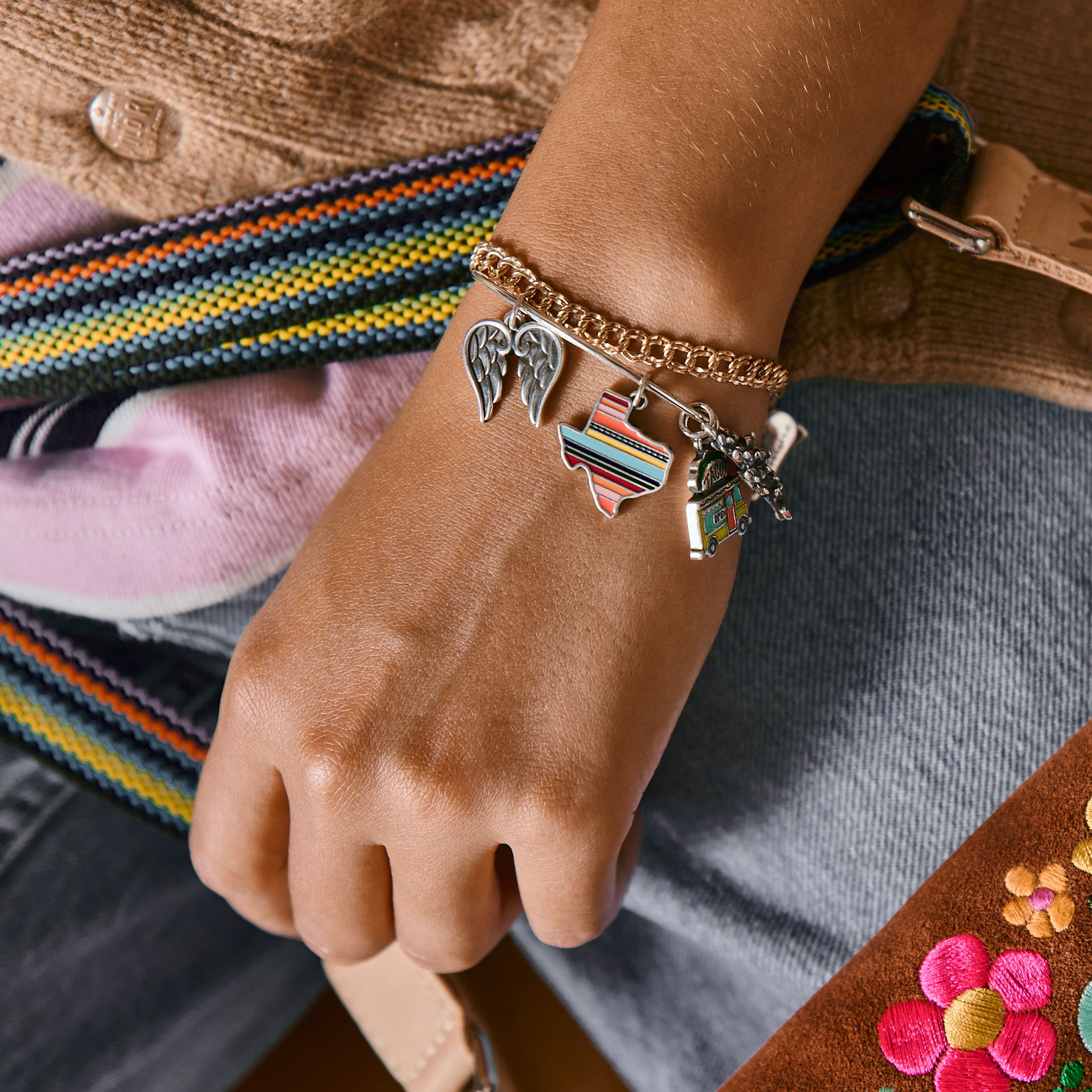 Hook-On Bracelet - Image 4